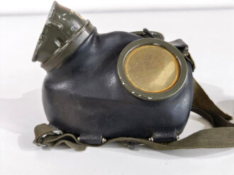 Gasmaske Wehrmacht  aus weichem, schwarzen Gummi