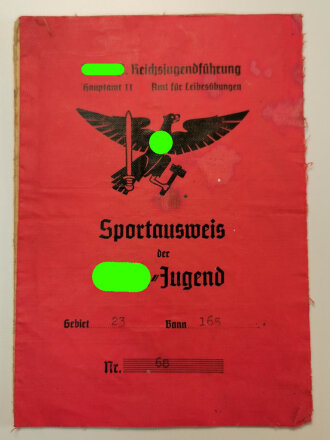 Sportausweis der Hitlerjugend eines Angehörigen aus Halberstadt, dazu ein weiterer Ausweis , Paßbild ebenfalls in HJ Uniform