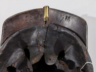 Korpus für eine Pickelhaube, Teilrestauriert