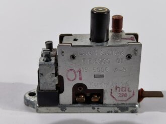 Luftwaffe Selbstschalter zur Sicherung der elektrischen Bordanlage gegen Überlastung und Kurzschluß. FL E 5000 01, ungebrauchtes Stück in der originalen Verpackung