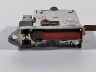 Luftwaffe Selbstschalter zur Sicherung der elektrischen Bordanlage gegen Überlastung und Kurzschluß. FL E 5000 01, ungebrauchtes Stück in der originalen Verpackung