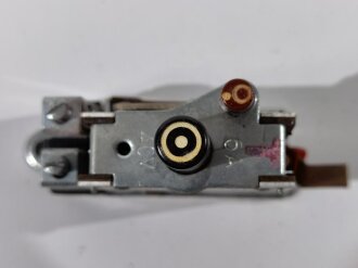 Luftwaffe Selbstschalter zur Sicherung der elektrischen Bordanlage gegen Überlastung und Kurzschluß. FL E 5000 01, ungebrauchtes Stück in der originalen Verpackung