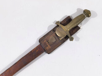 Frankreich, Hirschfänger aus französischem Glaive type Modell 1831 Ausführung für Miliz und Feuerwehr ,Klinge beschliffen,Parierstange und Scheide jagdlich modifiziert