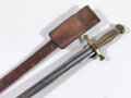 Frankreich, Hirschfänger aus französischem Glaive type Modell 1831 Ausführung für Miliz und Feuerwehr ,Klinge beschliffen,Parierstange und Scheide jagdlich modifiziert