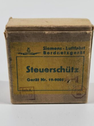 Luftwaffe Steuerschütz , Gerät Nr. 19-9005, in der originalen Umverpackung, Funktion nicht geprüft