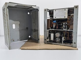 Kriegsmarine, Netzteil für 5 Watt Sende-Empfänger Ha5K39 (Marine Funkstation für kleinere Boote und Hilfsschiffe als Haupt oder Reservestation, Marinestellen an Land) Datiert 1943, Innen Restauriert! Originallack, Funktion nicht geprüft