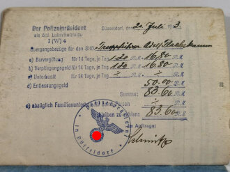 Luftschutz Dienstbuch zugleich Personalausweis eines Angehörigen des Sicherheits- und Hilfsdienst oder Luftschutzwarendienst aus Neuss, datiert 1941