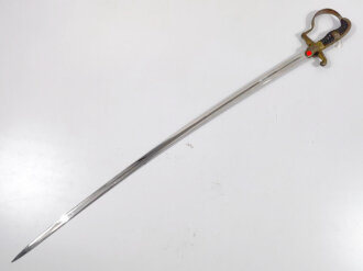 Heer, Säbel für Offiziere des Heeres, Hersteller Eickhorn Solingen, Modell Nr, 1693 "Wrangel" . Guter Zustand, die Scheide fehlt. Frühes Stück, Adler nach rechts. Klingenlänge 80,5cm