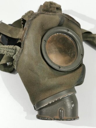 Gasmaske Wehrmacht, angetrocknet