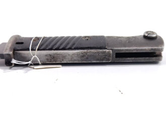 Seitengewehr Modell 84/98 für K98 der Wehrmacht. Gebraucht, die Scheide überlackiert