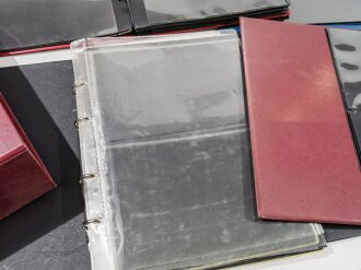 Konvolut Steckalben und Einlageblätter aus diversen Sammlungsauflösungen. Nicht auf Zustand geprüft