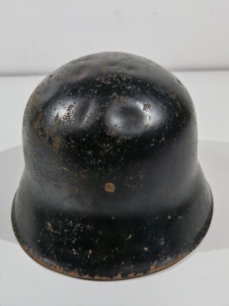Stahlhelm aus den 1930iger Jahren. schwarzer Originallack, ungereinigtes Stück