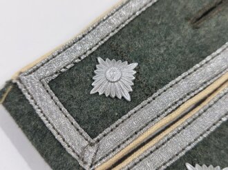 Paar Schulterklappen für Unteroffiziere der Infanterie, REPRODUKTION aus Sammlungsauflösung