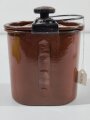 Emaillierter Essensbehälter aus Anlasskraftstoffbehälter , Nachkriegsprodukt "Schwerter zu Pflugscharen "