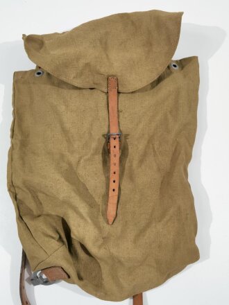 Rucksack aus Materialresten der Wehrmacht, Nachkriegsanfertigung " Schwerter zu Pflugscharen "