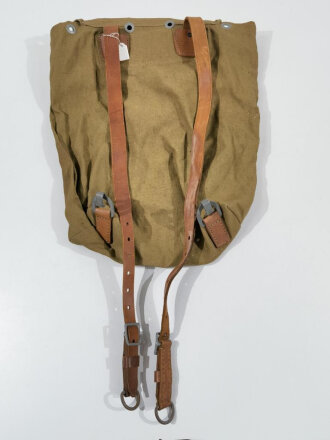 Rucksack aus Materialresten der Wehrmacht, Nachkriegsanfertigung " Schwerter zu Pflugscharen "