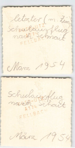 2 Fotos von Jungs die diverse Umgeschneiderte Uniformstücke tragen, u.a. U.S. M43 Feldbluse. Maße je 6x6cm, Rückseitig Beschriftet "Schulausflug nach Schaid März 1954"