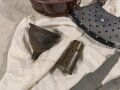 Konvolut Gegenstände die nach Ende des Krieges aus Resten der Rüstungsindustrie hergestellt wurden , Nachkriegsanfertigung " Schwerter zu Pflugscharen"
