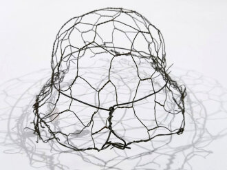 Stahlhelm Tarnnetz Wehrmacht, höchstwahrscheinlich neuzeitliche Anfertigung aus Sammlungsauflösung