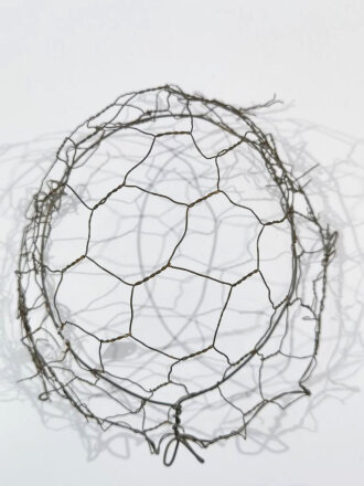 Stahlhelm Tarnnetz Wehrmacht, höchstwahrscheinlich neuzeitliche Anfertigung aus Sammlungsauflösung