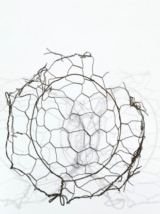 Stahlhelm Tarnnetz Wehrmacht, höchstwahrscheinlich neuzeitliche Anfertigung aus Sammlungsauflösung