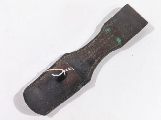 1.Weltkrieg Koppelschuh für Seitengewehr M1894/98, unleserlich gestempeltes Kammerstück, ungereinigt