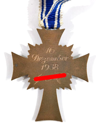 Ehrenkreuz der Deutschen Mutter ( Mutterkreuz ) in Bronze am Band, mit Verleihungstüte diese mit Hersteller " Klein & Quenzer, Idar Oberstein " gestempelt