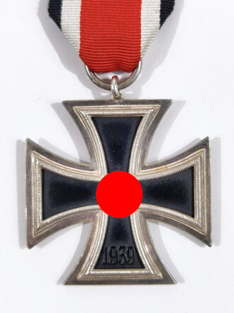 Eisernes Kreuz 2. Klasse 1939, magnetisch, Hakenkreuz mit voller Schwärzung