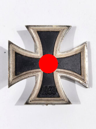 Eisernes Kreuz 1. Klasse 1939, seitlich an der rechten...