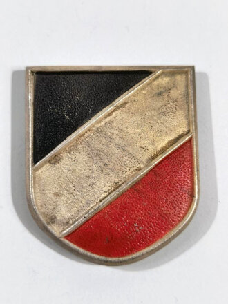 Wappenschild für einen Tropenhelm der Wehrmacht aus Buntmetall