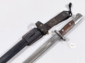 Jugoslawien, Seitengewehr  Modell 1924 mit Koppelschuh, nummerngleich, Gesamtlänge 54 cm,