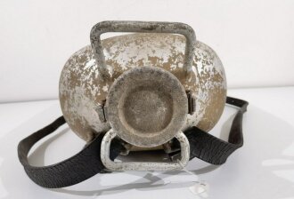 18 Liter Trinkwasser Behälter der Wehrmacht. Originallack, mit den seltenen, dazugehörigen Trageriemen , diese schwer gefettet