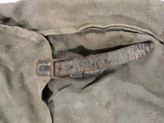 Kleidersack 31 Wehrmacht, ungereinigt, Leder zum Teil trocken