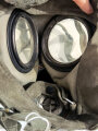 Frühe Gasmaske der Wehrmacht, vom Luftschutz übernommen. Sehr guter Gesamtzustand
