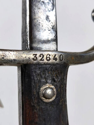 Belgien, Seitengewehr Epee Modell 1882 , Garde Civic, für Comblaingewehr, eisernes Gefäß ähnlich französischem Grasseitengewehr, dieses allerdings mit Messinggriff Modell 1874 ,Scheide schwarz nachlackiert,