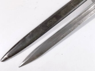 1.Weltkrieg, Ersatzseitengewehr 88/98 Eisengriff, Scheide  Originallack ,  Gesamtlänge 45,3 cm,