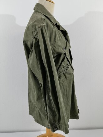 U.S. WWII Jacket, HBT, with gas flap, size 36R