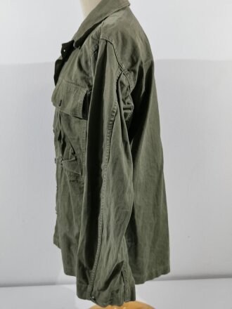 U.S. WWII Jacket, HBT, with gas flap, size 36R