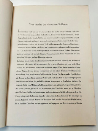 "Das Gesicht des Deutschen Soldaten" Herausgegeben vom Oberkommando der Wehrmacht, datiert 1943, stark gebraucht, Einband lose, ca. DIN A4