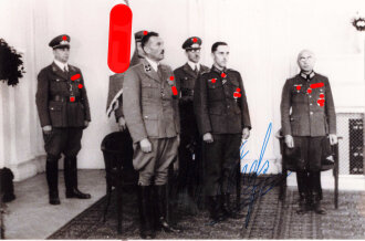 Deutschland nach 1945, Ritterkreuzträger, eigenhändige Unterschrift auf Reprofoto