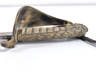 England, Marinesäbel für Offiziere, Modell 1894 , ungereinigtes Stück, Reste von Vergoldung, unterer Scheidenbeschlag lose
