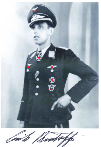 Deutschland nach 1945, Ritterkreuzträger Erich Rudorffer, Repro Foto mit Unterschrift
