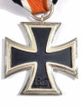 Eisernes Kreuz 2. Klasse 1939 ohne Herstellermarkierung, Magnetisch, Hakenkreuz mit voller Schwärzung, sehr guter Zustand