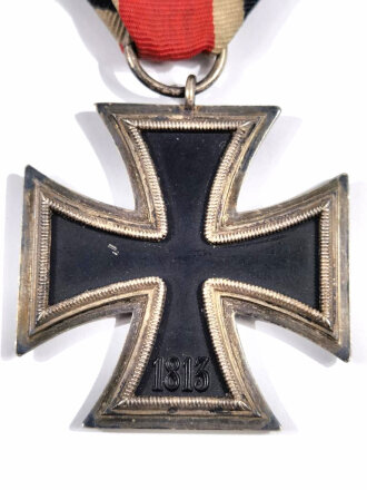 Eisernes Kreuz 2. Klasse 1939 ohne Herstellermarkierung, Magnetisch, mit Bandabschnitt, Hakenkreuz leicht berieben