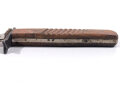 1.Weltkrieg Grabendolch mit Scheide, ungereinigtes  Kammerstück , Scheide Originallack, Verschlussriemen fehlt
