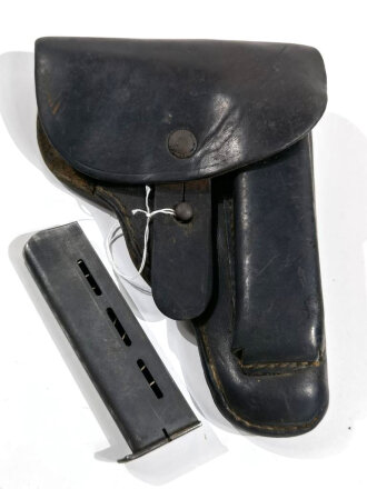 Pistolentasche mit Magazin für die P.Mod.27, datiert 1941. getragen, guter Gesamtzustand