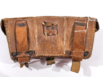 1.Weltkrieg Patronentasche, getragenes Stück, datiert 1915, defekt
