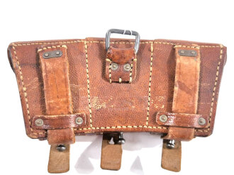 1.Weltkrieg Patronentasche, getragenes Kammerstück, datiert 1915, Farbflecken