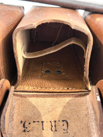 1.Weltkrieg Patronentasche, getragenes Kammerstück, datiert 1915, Farbflecken