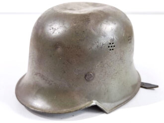 Stahlhelm für Technische Nothilfe. Grüner Originallack, ungereinigtes Stück